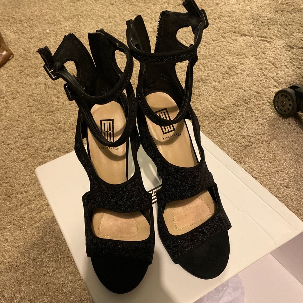 SignAture shimmering bead heels